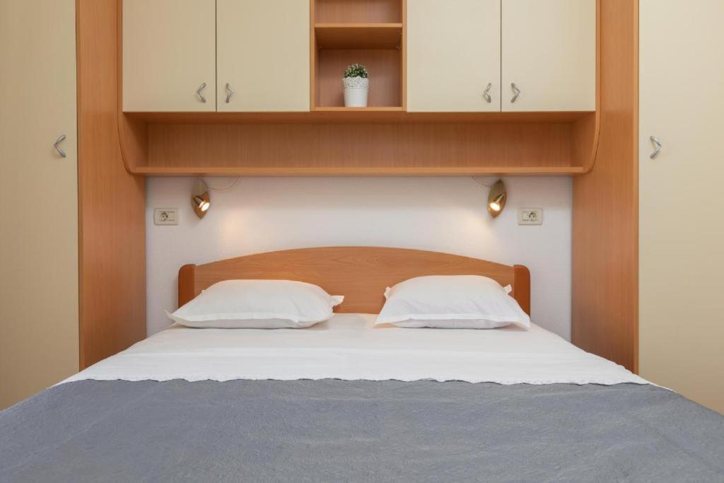 Apartmani Vela Tučepi Εξωτερικό φωτογραφία